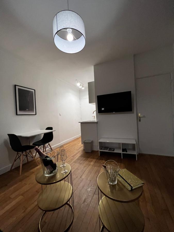 Idealement Situe "Le Studio" Les Locations Isahora Sont Aussi A 2 Pas Du Chateau D'Eu, Des Falaises Du Treport, De Mers Les Bains Et Aux Portes De La Baie De Somme Eu (Seine-Maritime) Ngoại thất bức ảnh